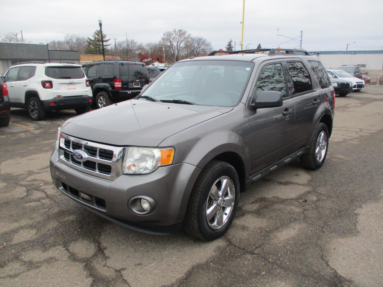 Ford Escape XLT FWD 2011