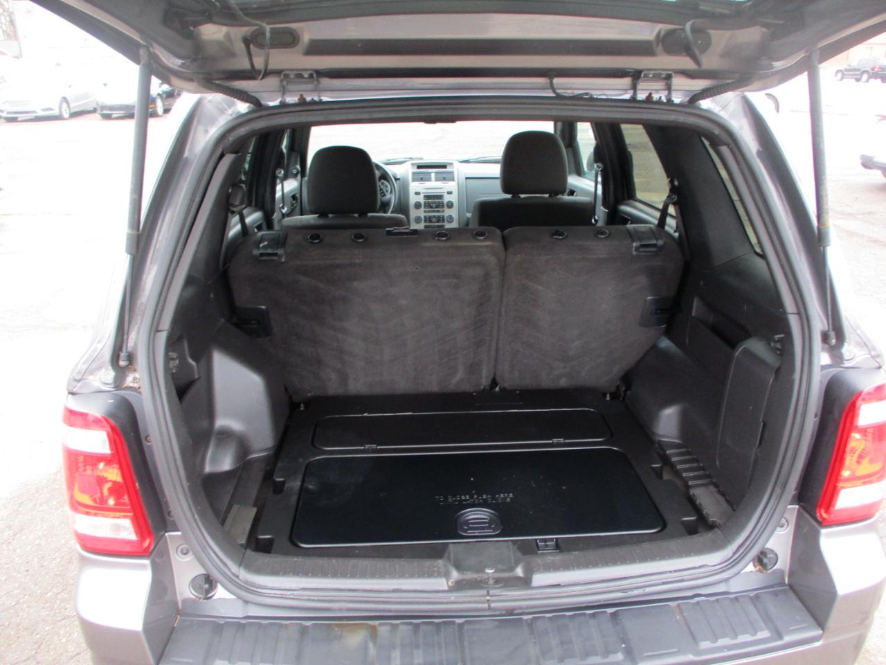 Ford Escape XLT FWD 2011