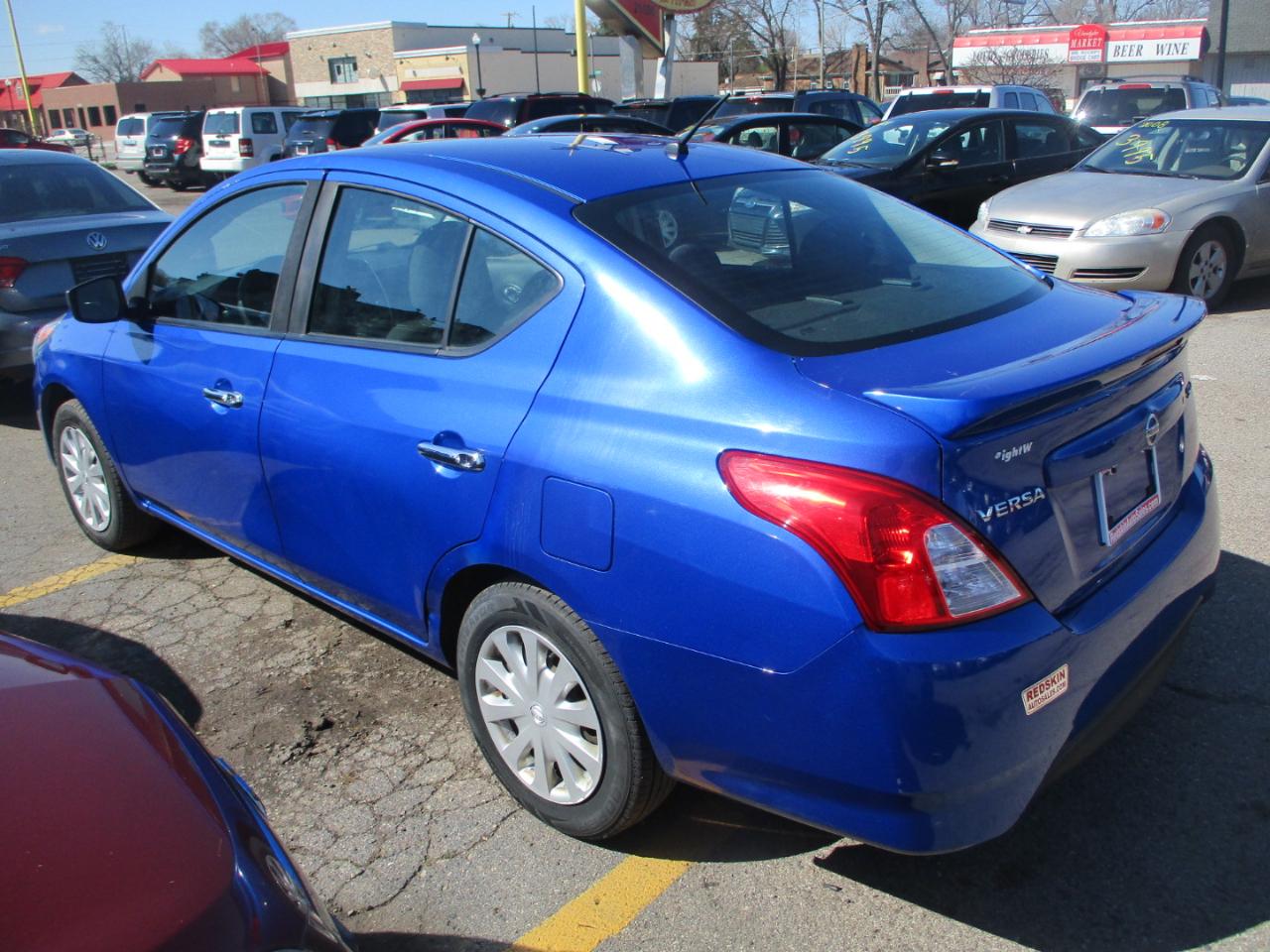 Nissan Versa 1.6 S 5M 2017