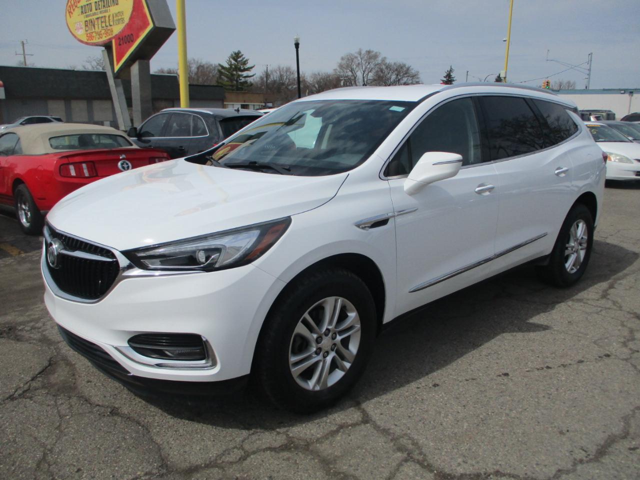 Buick Enclave Essence FWD 2018