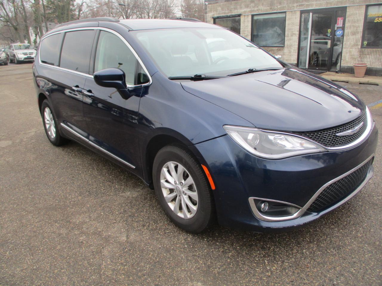 Chrysler Pacifica Touring-L 2017