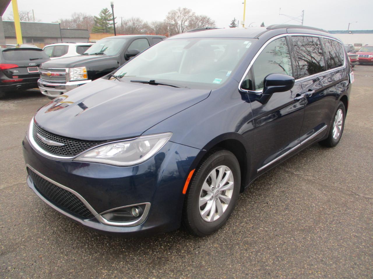 Chrysler Pacifica Touring-L 2017