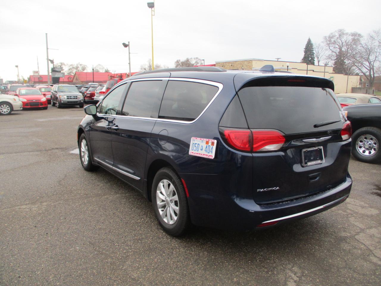 Chrysler Pacifica Touring-L 2017