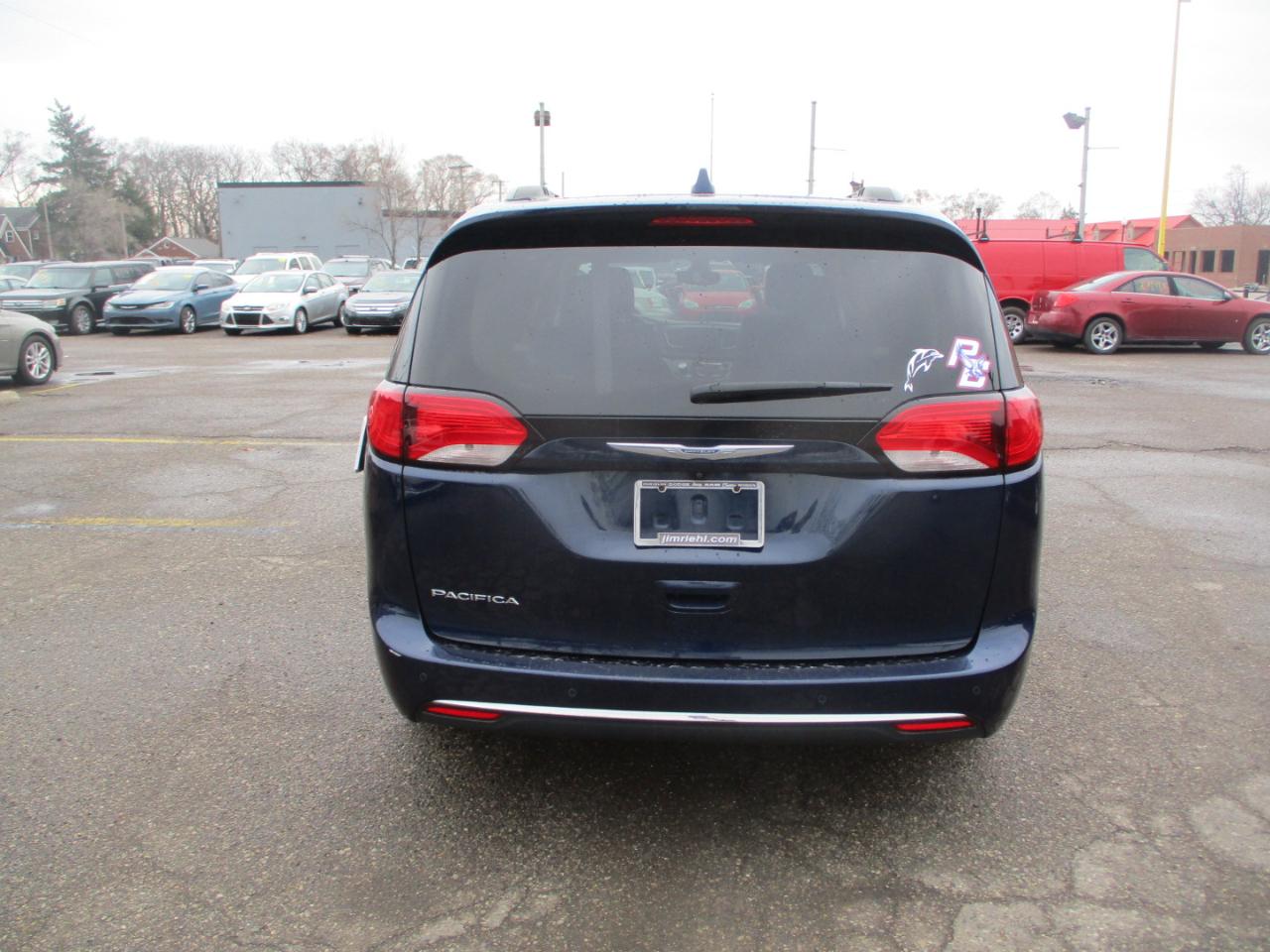 Chrysler Pacifica Touring-L 2017