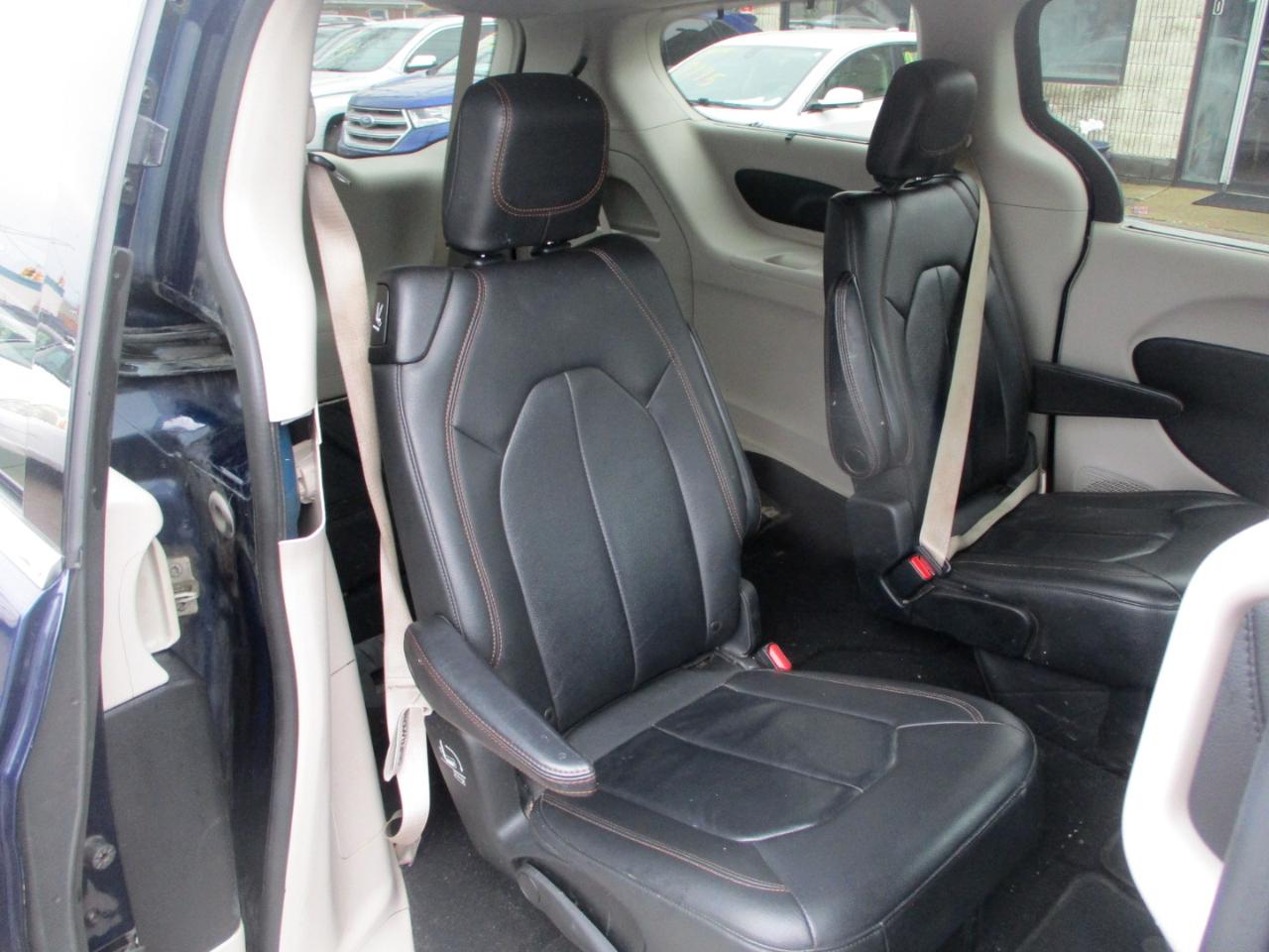 Chrysler Pacifica Touring-L 2017