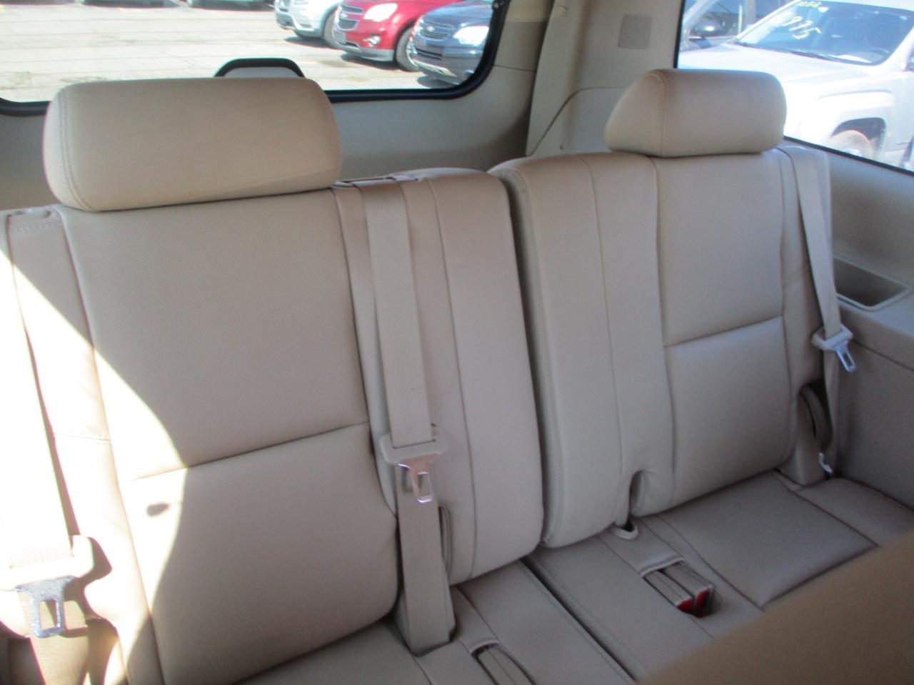 Chevrolet Suburban LTZ 1500 4WD 2011