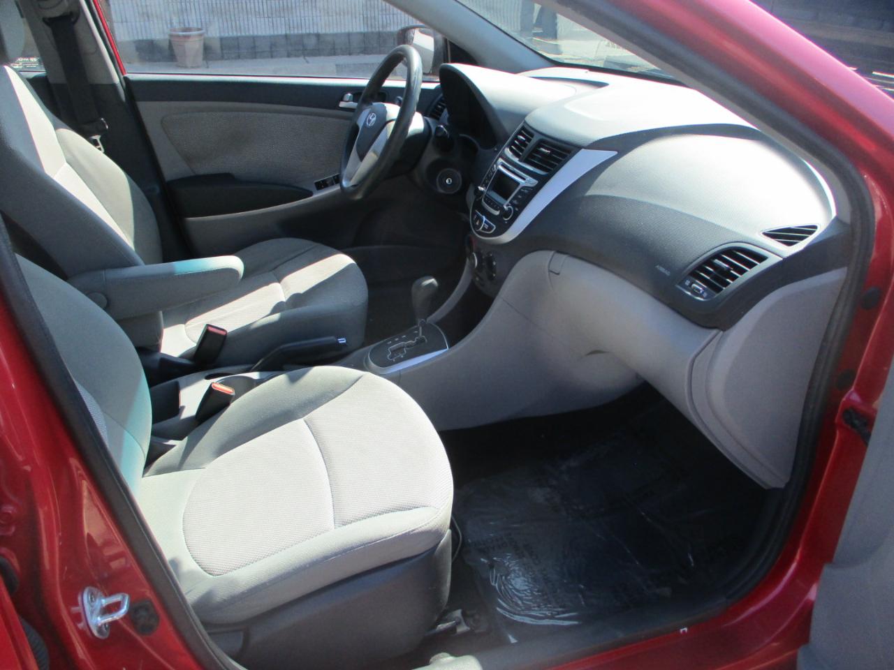 Hyundai Accent GLS 4-Door 2014