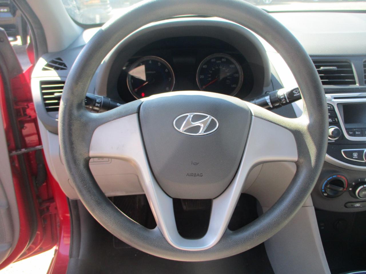 Hyundai Accent GLS 4-Door 2014