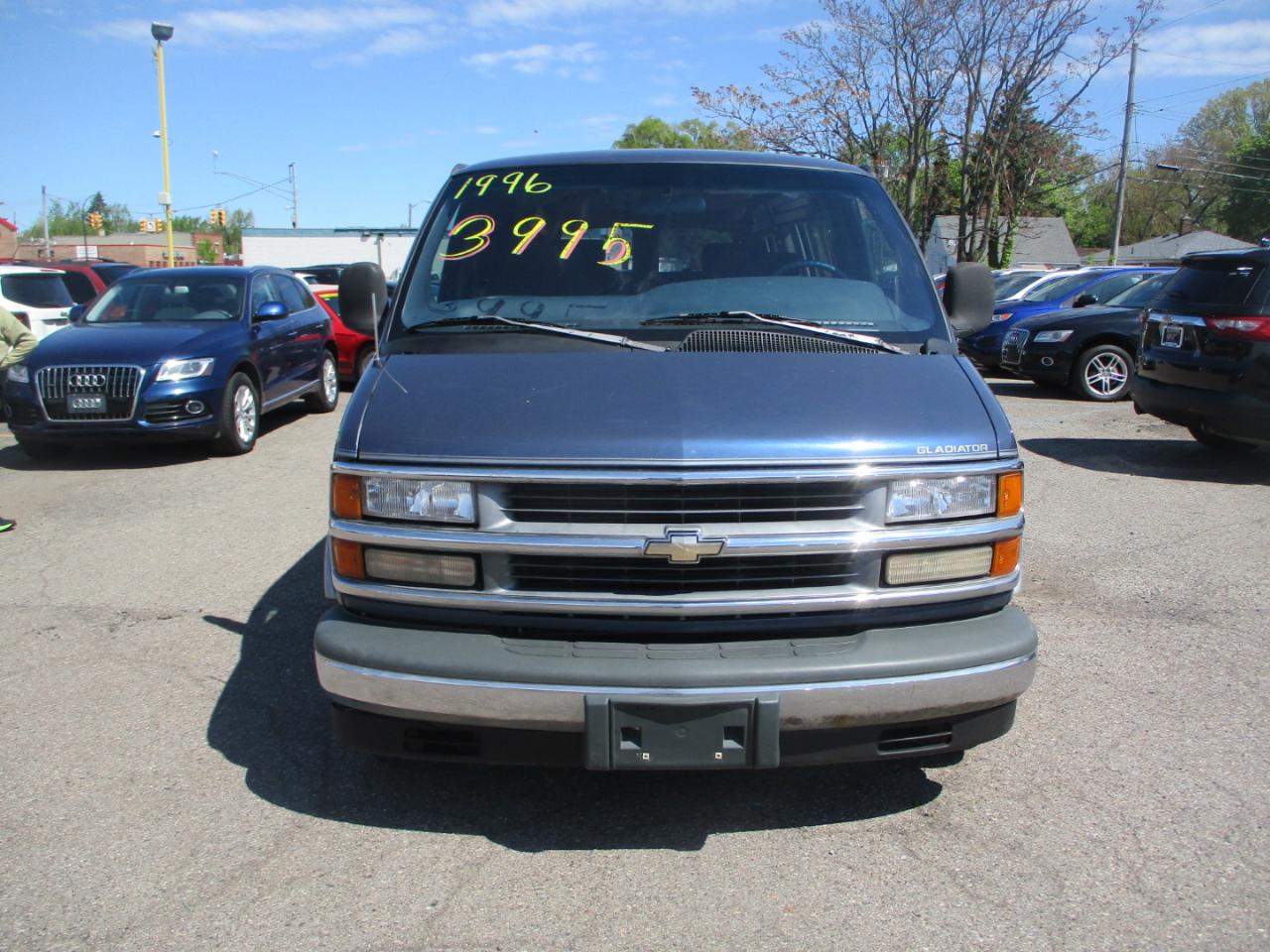 Chevrolet G-Series Van G10 1996