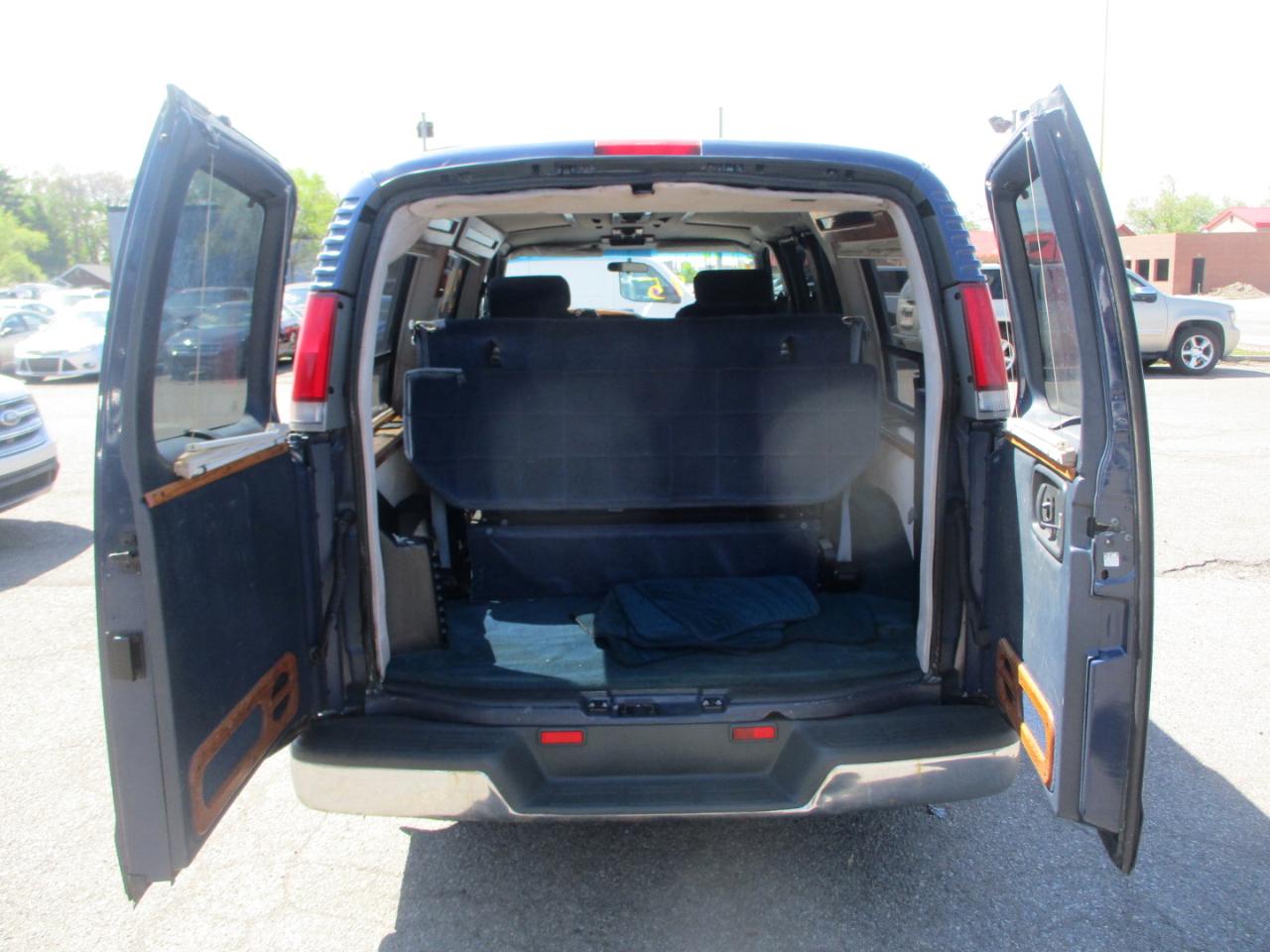 Chevrolet G-Series Van G10 1996