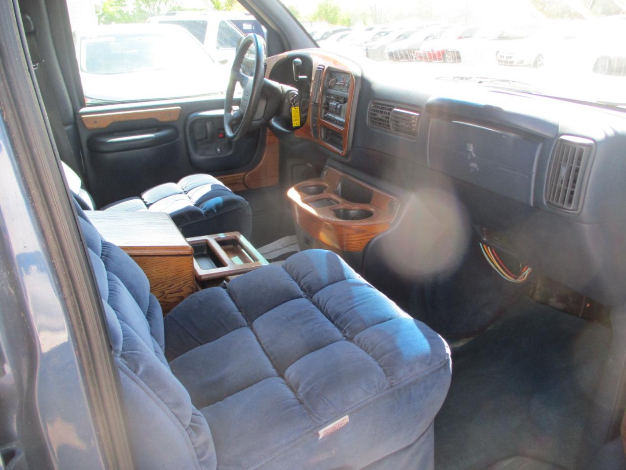 Chevrolet G-Series Van G10 1996