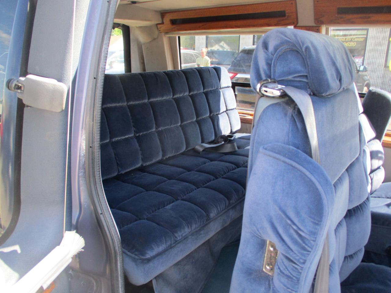 Chevrolet G-Series Van G10 1996