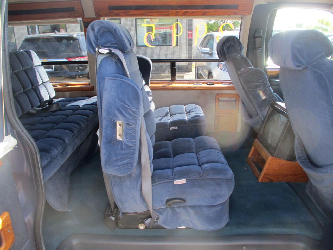 Chevrolet G-Series Van G10 1996