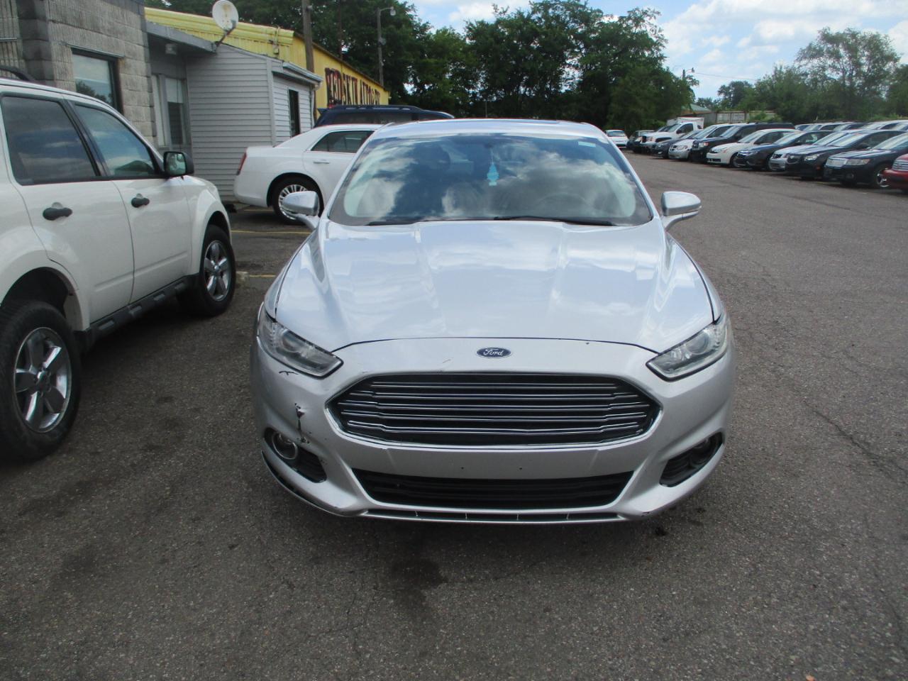 Ford Fusion SE 2016