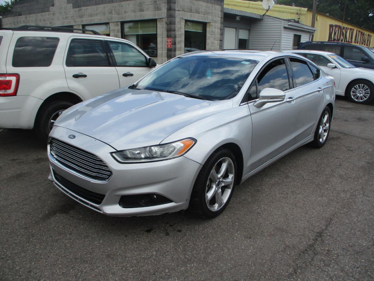 Ford Fusion SE 2016