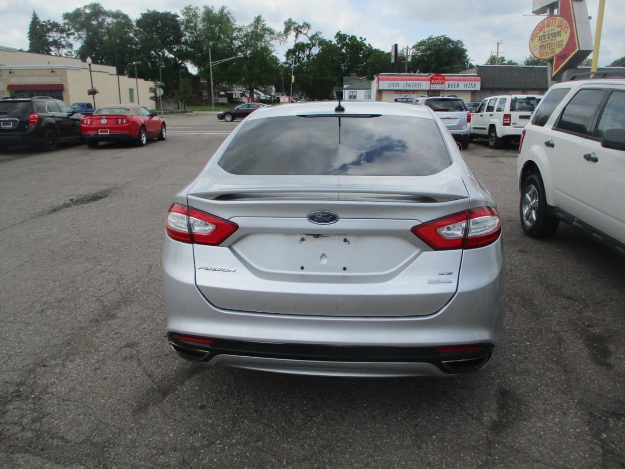 Ford Fusion SE 2016