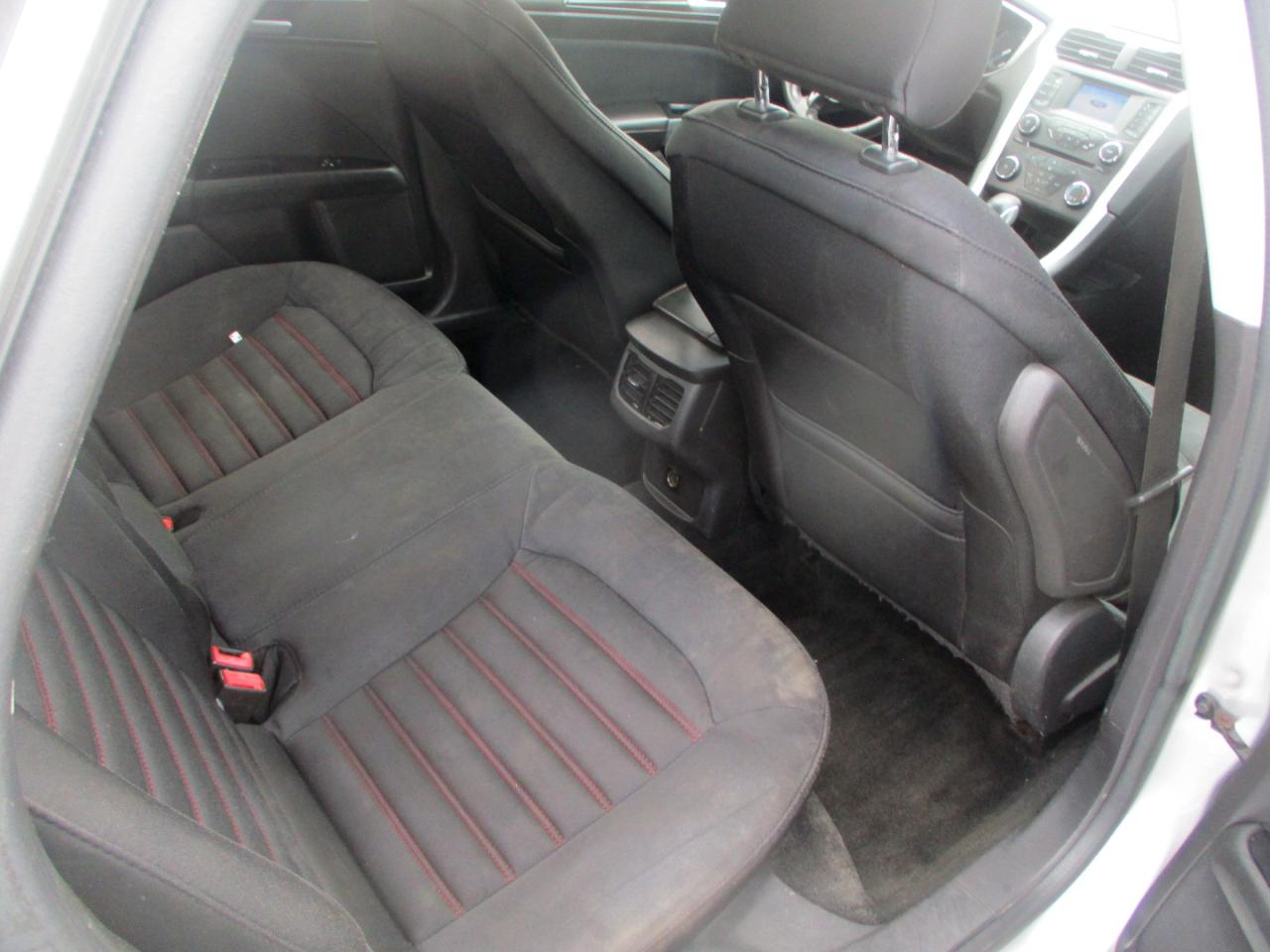 Ford Fusion SE 2016