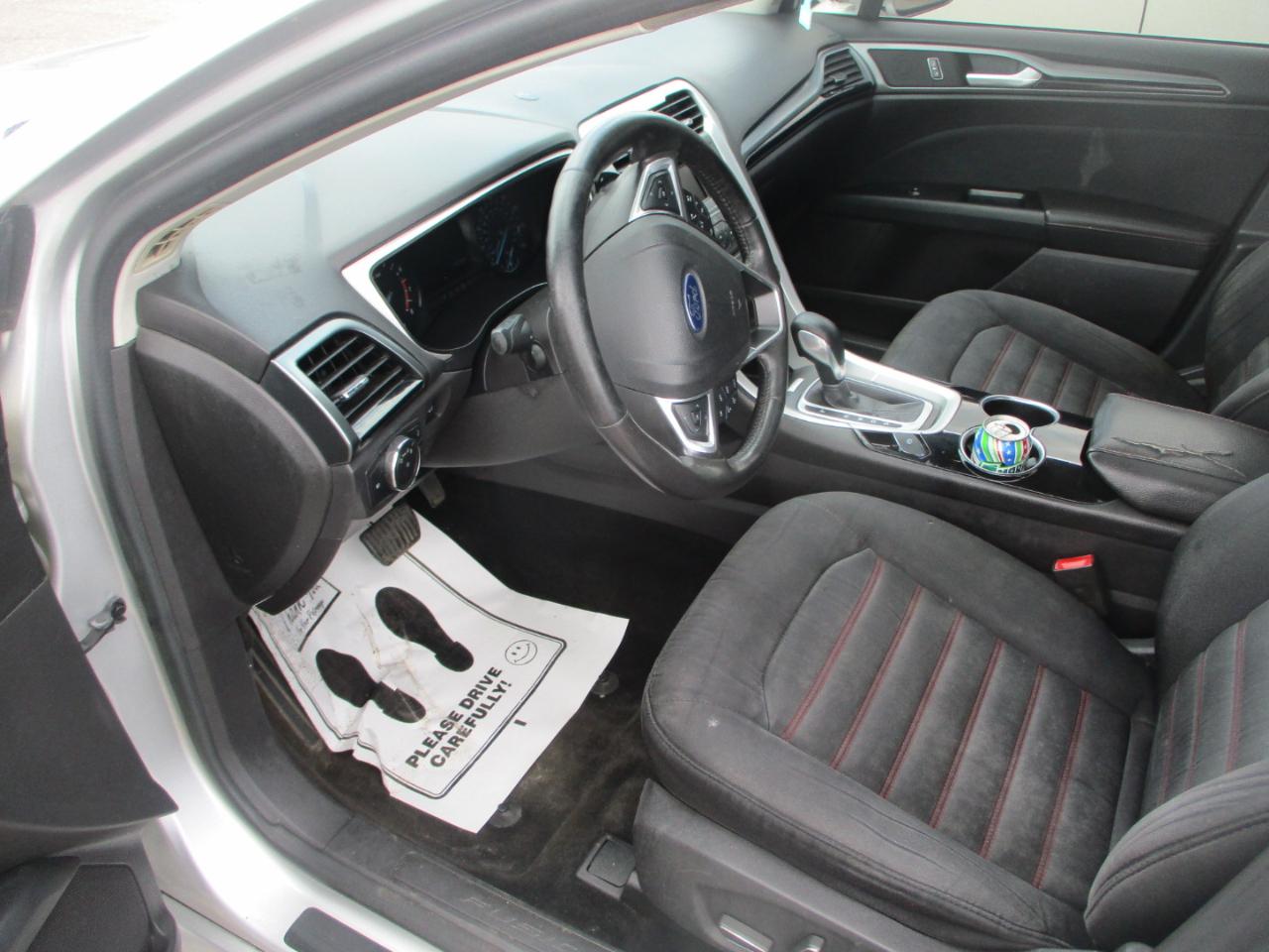 Ford Fusion SE 2016