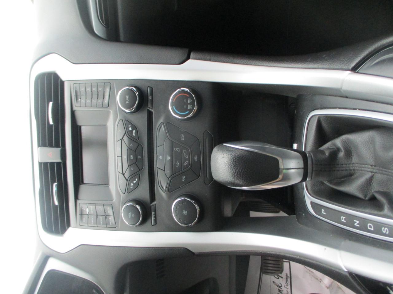 Ford Fusion SE 2016