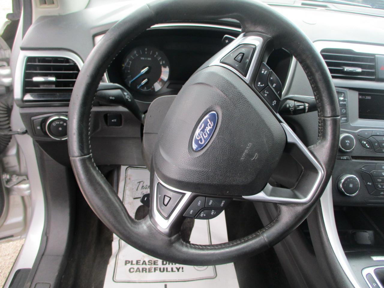 Ford Fusion SE 2016