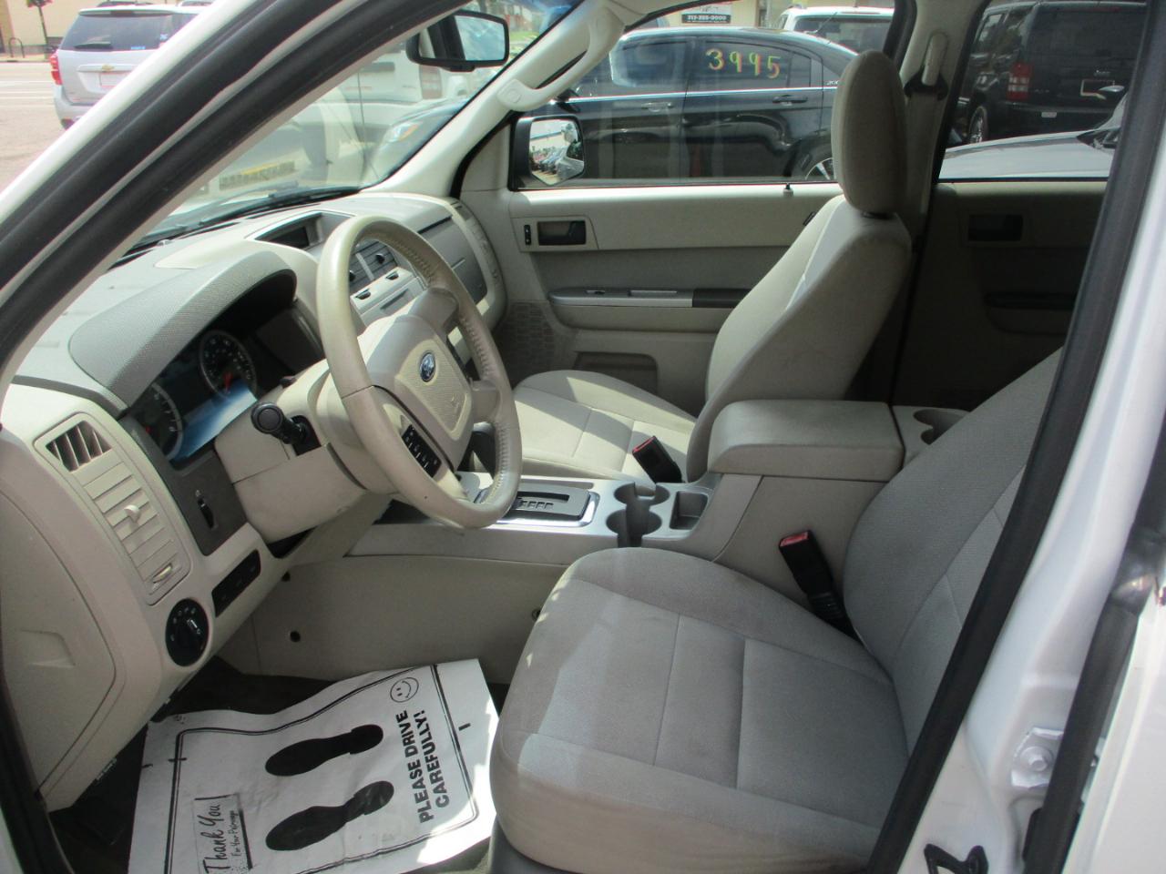 Ford Escape XLT 4WD 2011