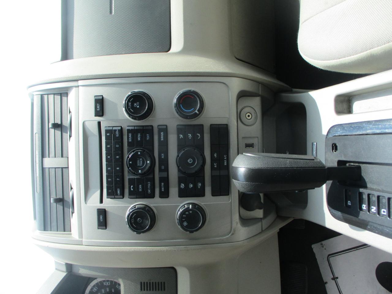 Ford Escape XLT 4WD 2011
