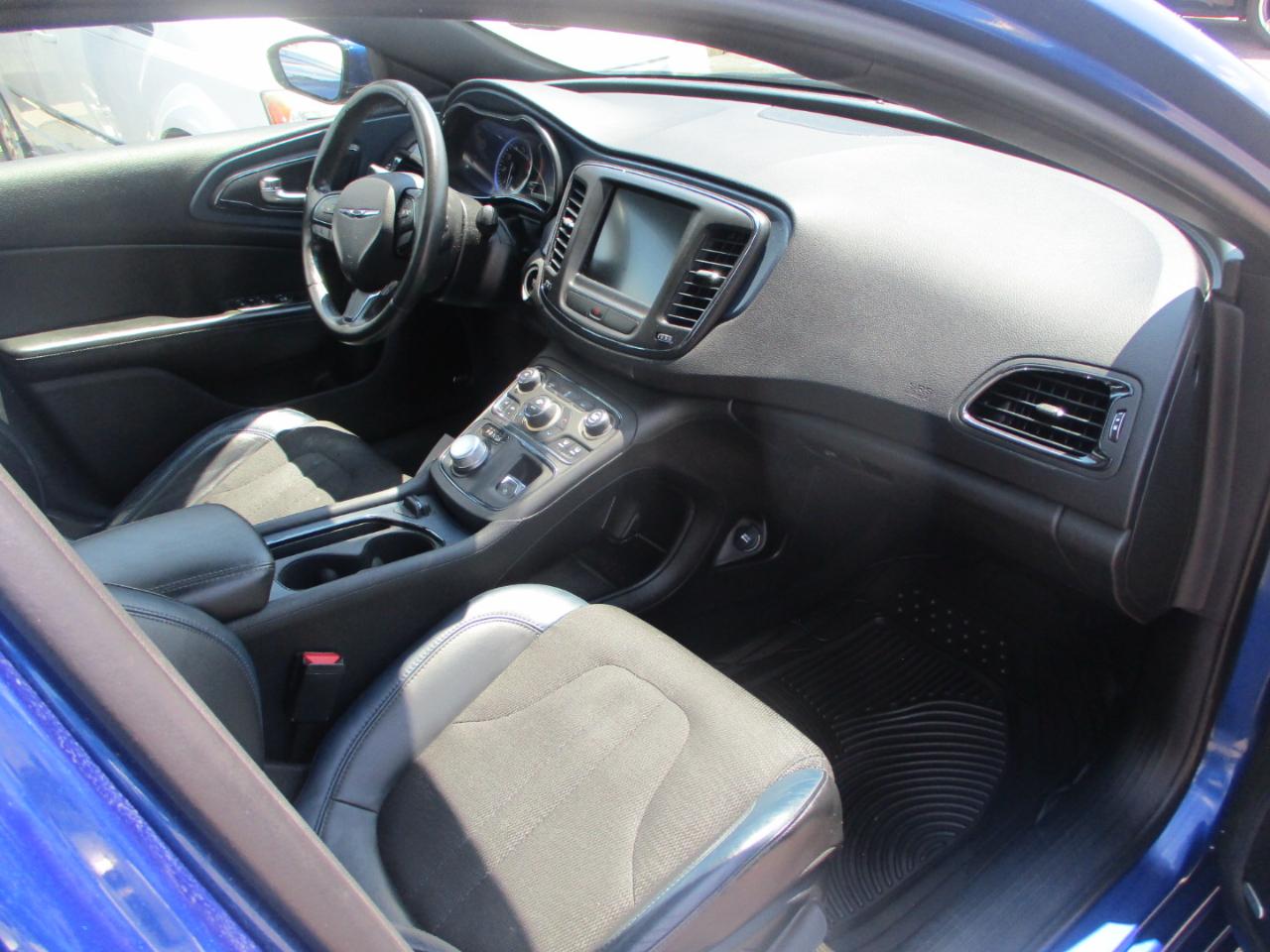 Chrysler 200 S AWD 2015