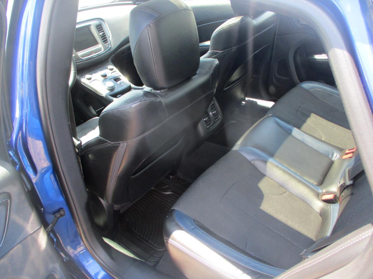 Chrysler 200 S AWD 2015