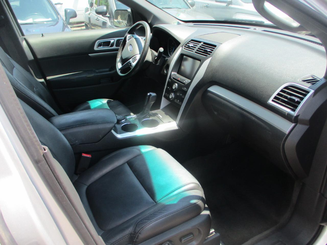 Ford Explorer XLT 4WD 2014