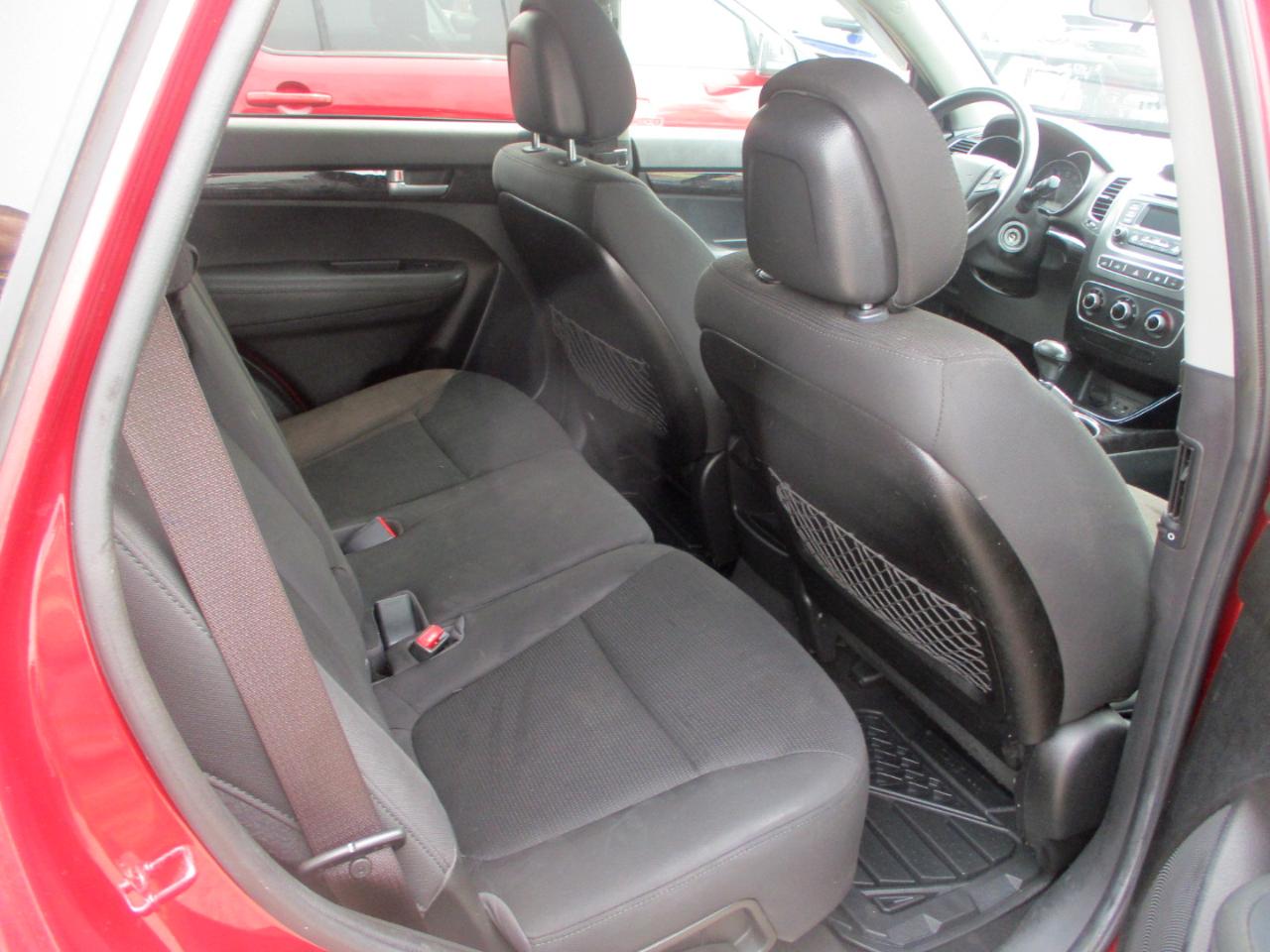 Kia Sorento LX V6 FWD 2014