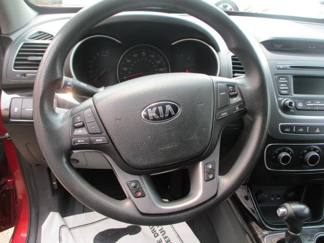 Kia Sorento LX V6 FWD 2014