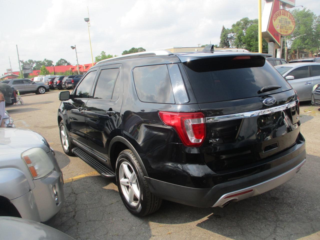 Ford Explorer XLT 4WD 2017
