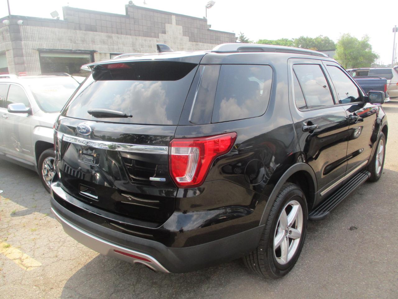 Ford Explorer XLT 4WD 2017
