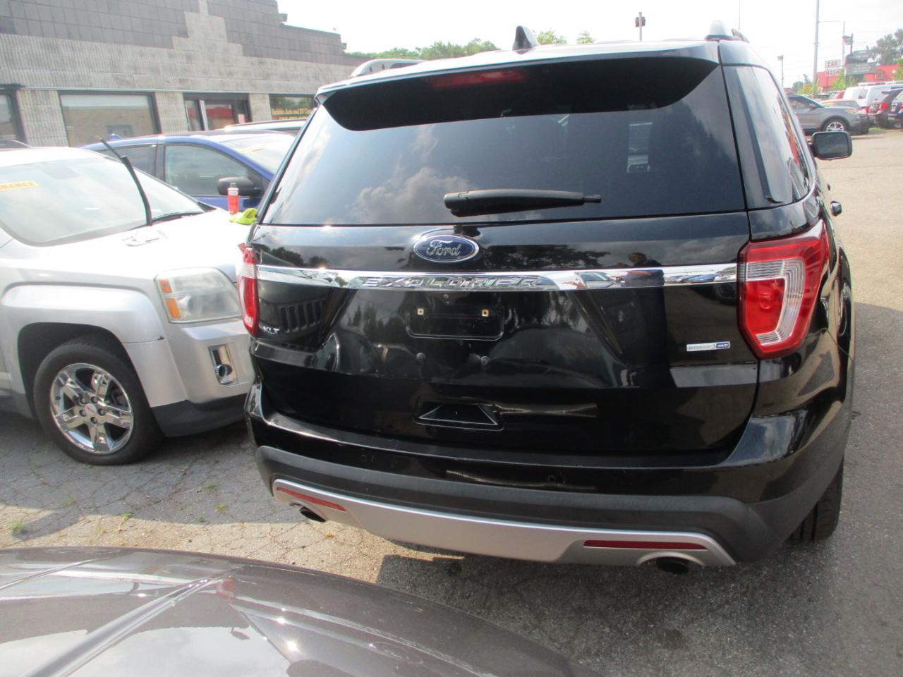 Ford Explorer XLT 4WD 2017
