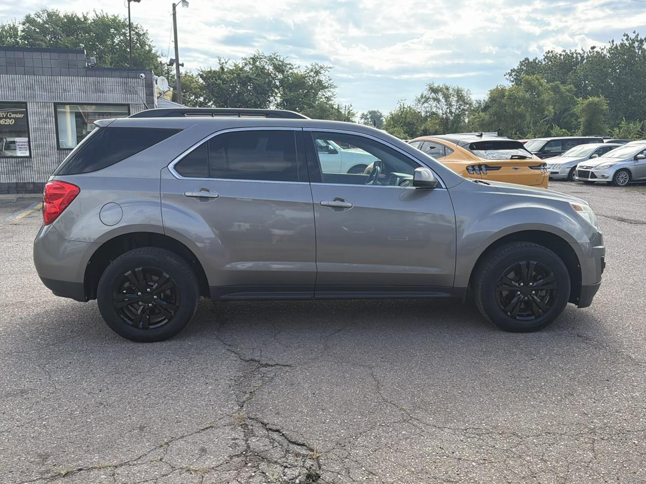 Chevrolet Equinox 1LT 2WD 2012