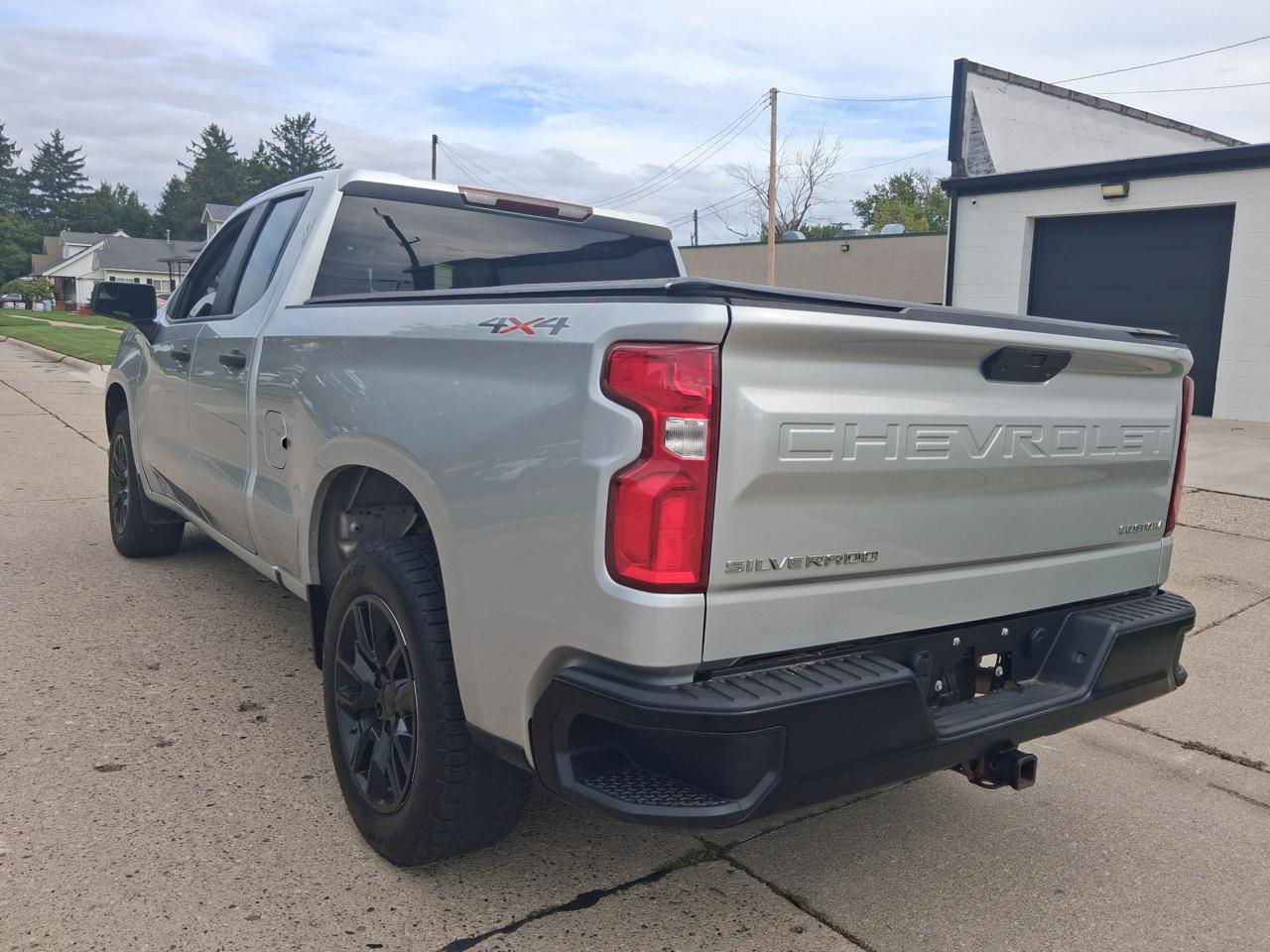 Chevrolet Silverado 1500 Custom Double Cab 4WD 2020