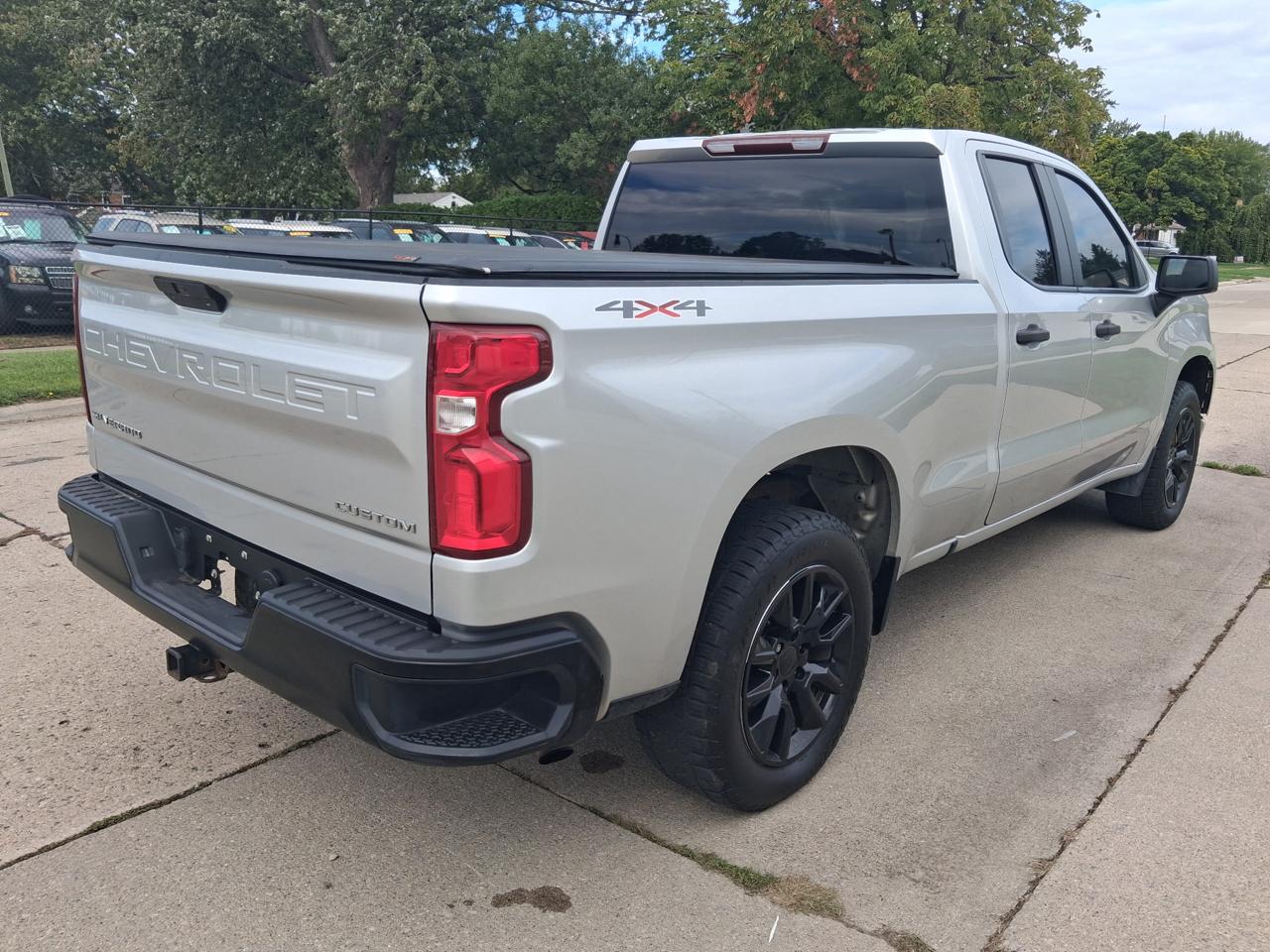 Chevrolet Silverado 1500 Custom Double Cab 4WD 2020
