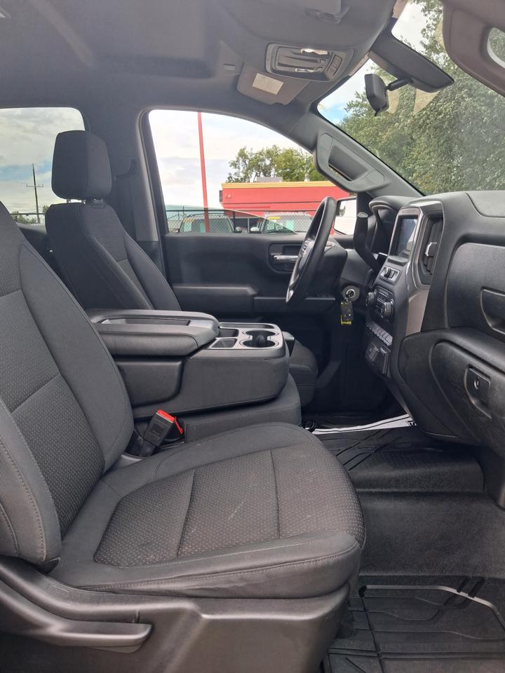 Chevrolet Silverado 1500 Custom Double Cab 4WD 2020