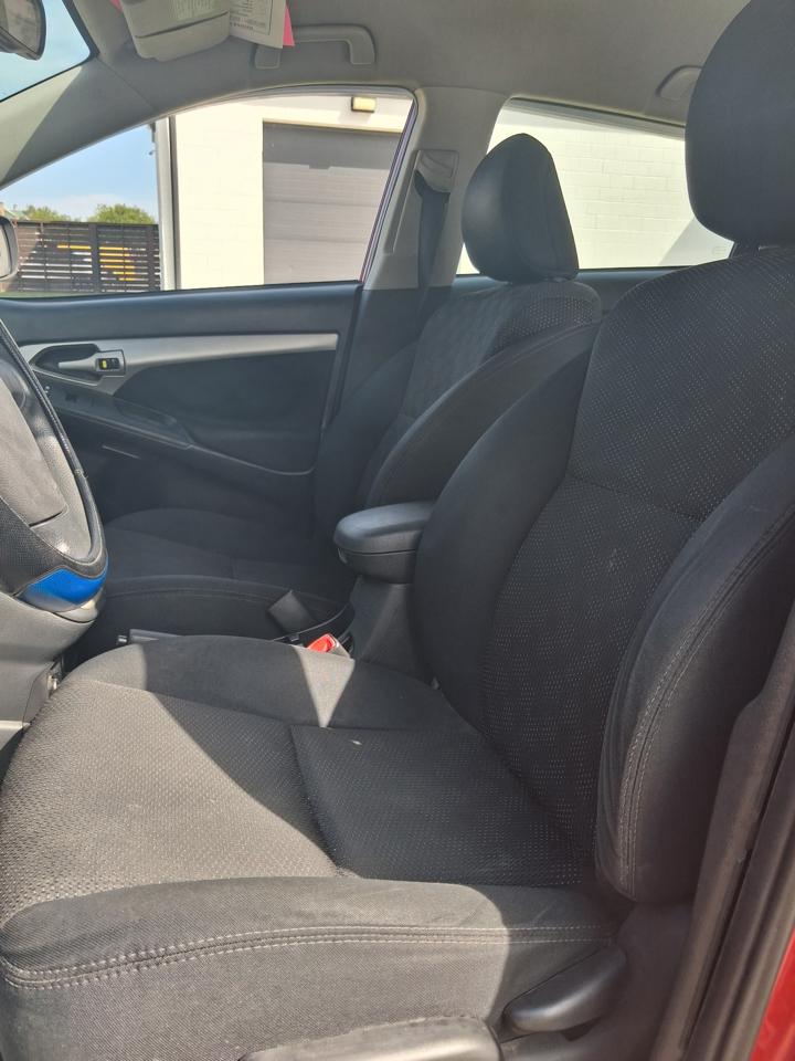 2010 Pontiac Vibe Base - Photo 6