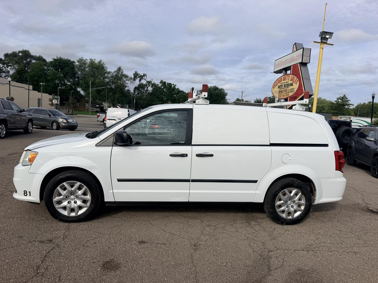 RAM Cargo Van Base 2014
