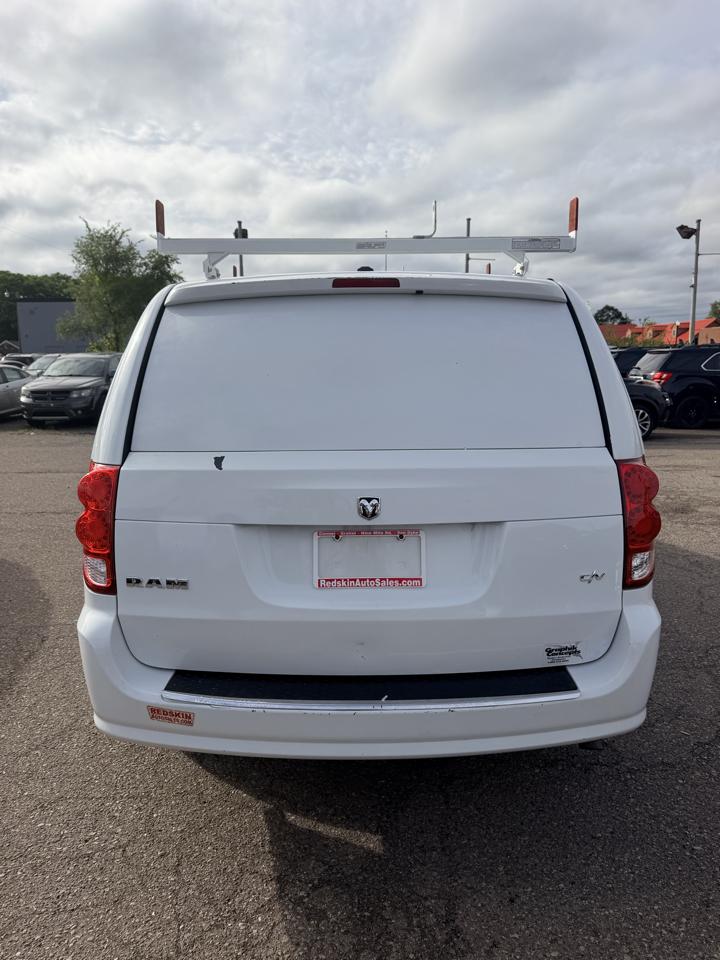 RAM Cargo Van Base 2014