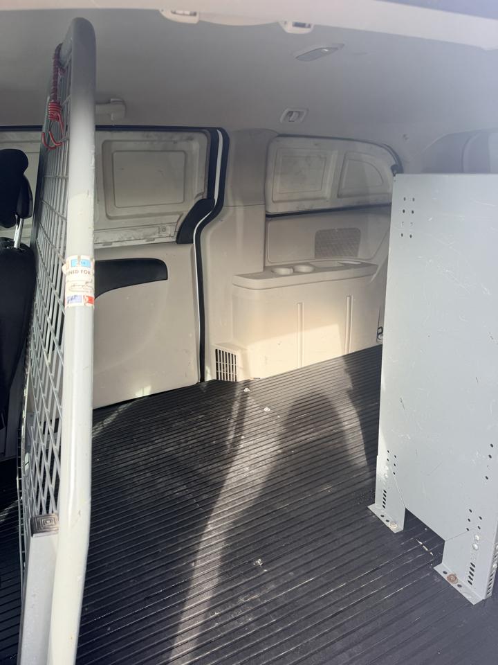 RAM Cargo Van Base 2014