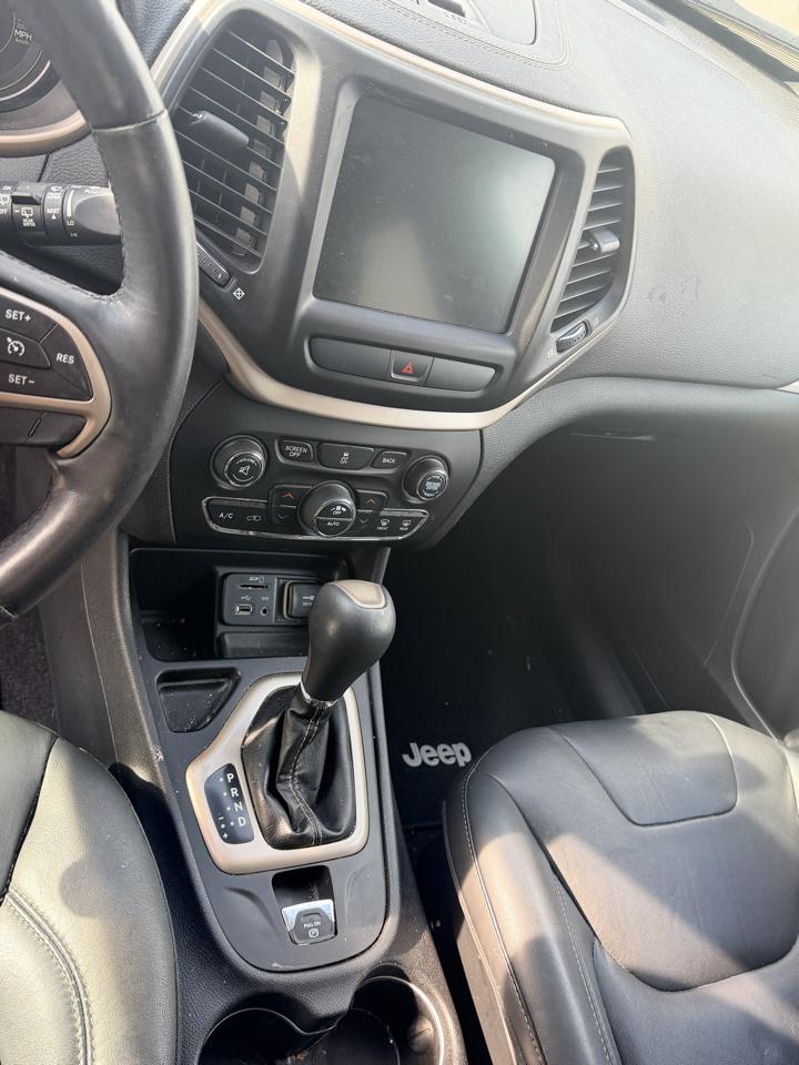 Jeep Cherokee Limited FWD 2016
