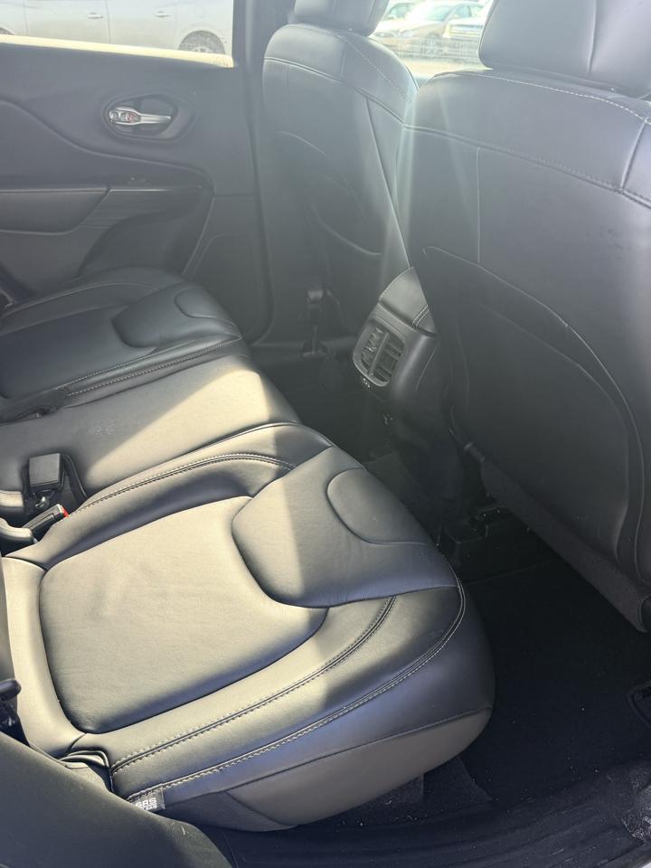 Jeep Cherokee Limited FWD 2016