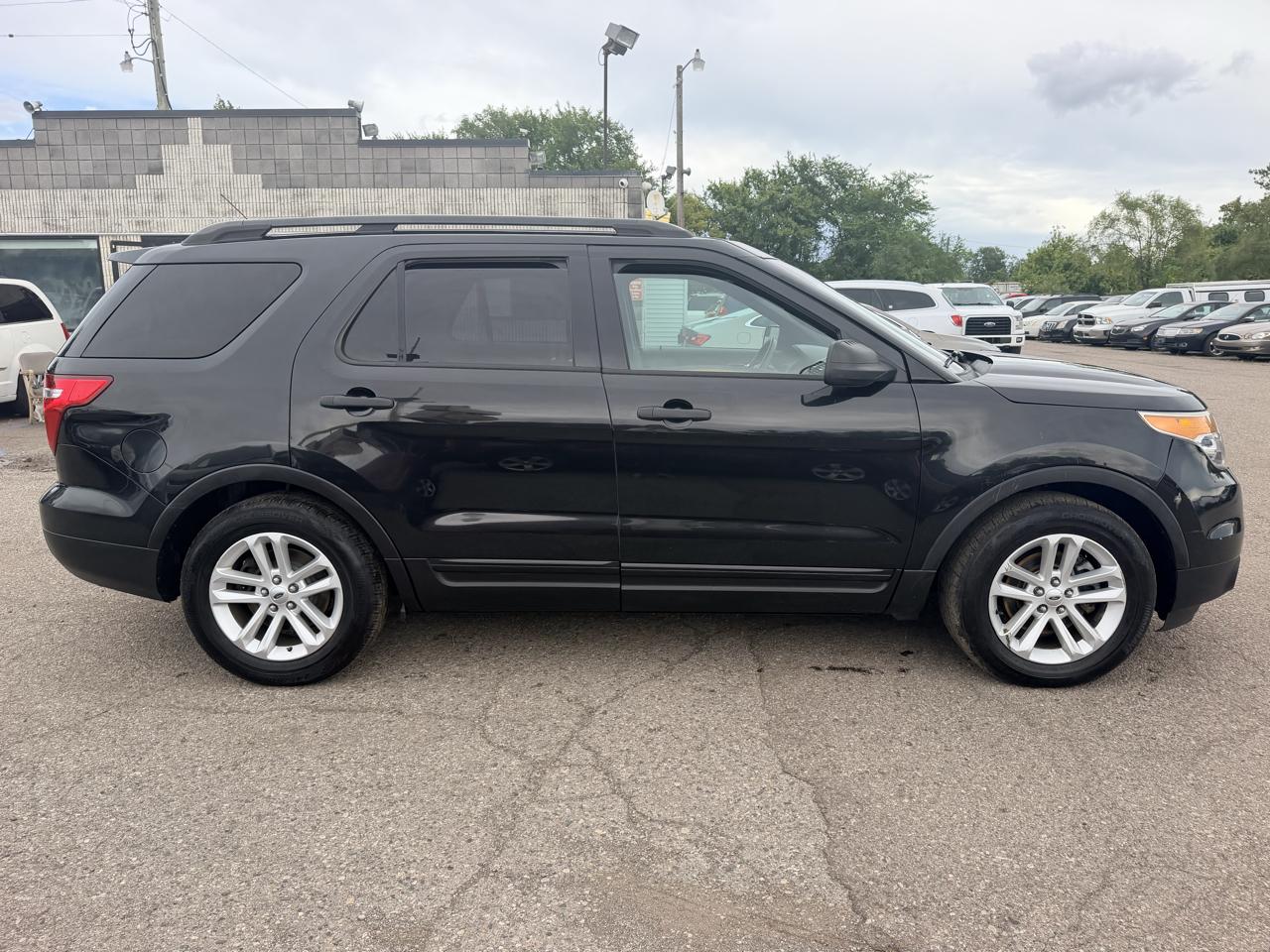 Ford Explorer FWD 4dr Base 2015