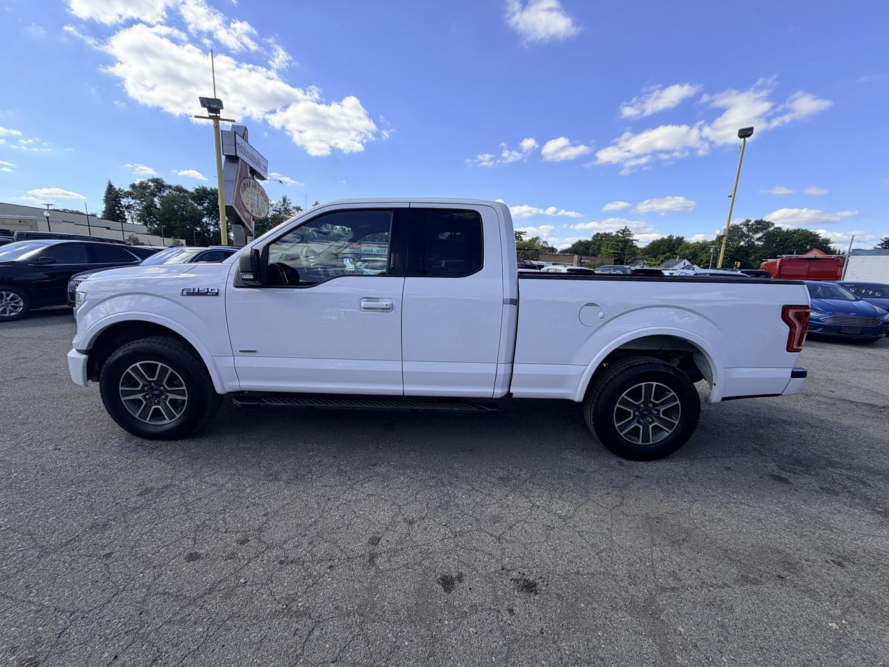 Ford F-150 4WD SuperCab 145" Lariat 2016