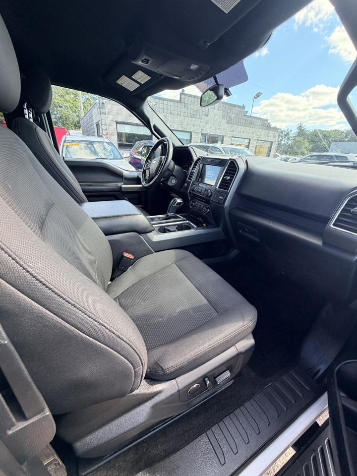Ford F-150 4WD SuperCab 145" Lariat 2016