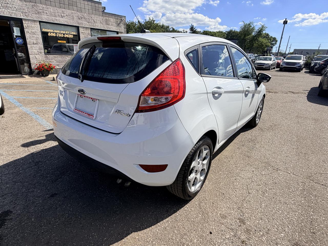 Ford Fiesta 5dr HB SES 2011