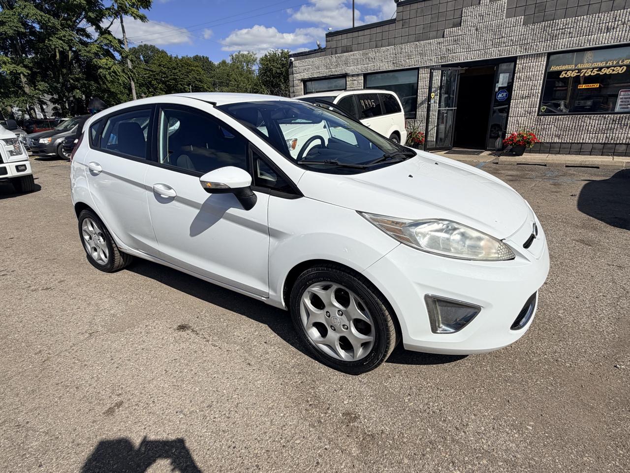 Ford Fiesta 5dr HB SES 2011