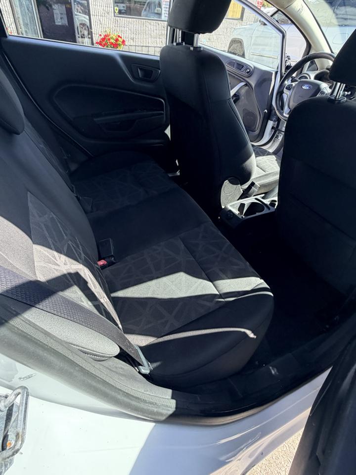 Ford Fiesta 5dr HB SES 2011